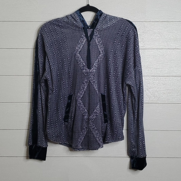 👉2 /20-VERA WANG | SWEATER - Picture 1 of 7